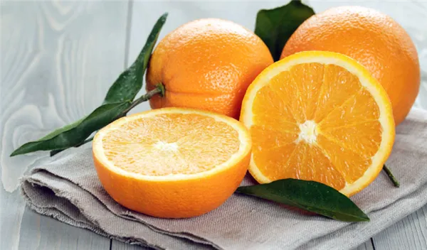 свежие апельсины