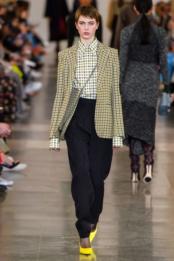Модный желтый пиджак в клетку Victoria Beckham