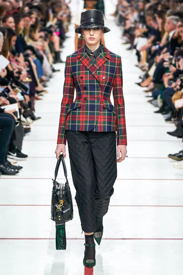 Модный красный пиджак в клетку Christian Dior
