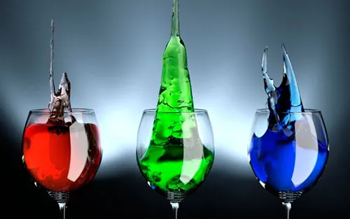 Если изменить цвет привычного напитка, не каждый сможет понять, что в стакане