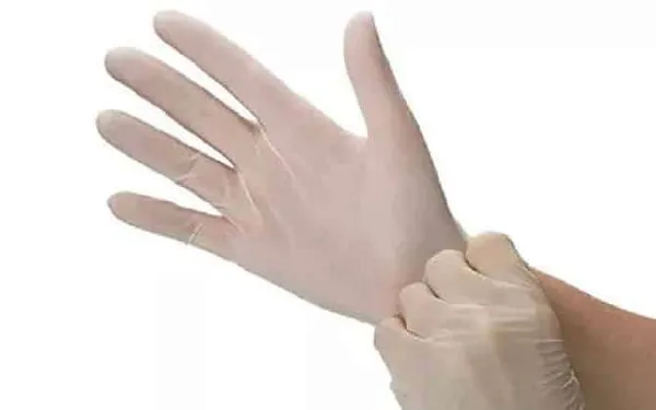 Одеваем защитные перчатки