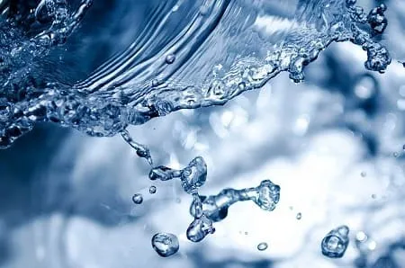 Сколько хранится вода: срок годности и условия хранения