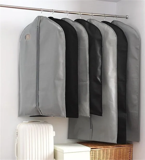 Чехлы для одежды черные под вешалку