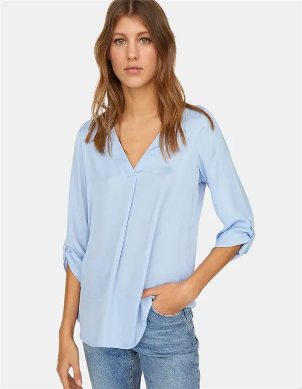 голубая блузка рубашка