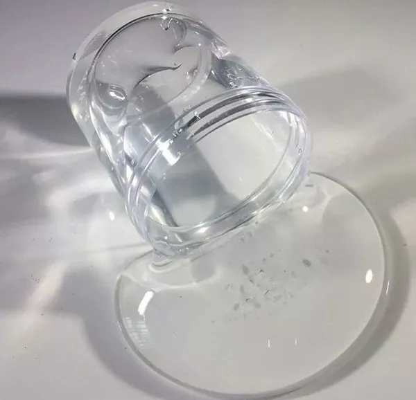 Прозрачный слайм из клея и тетрабората натрия