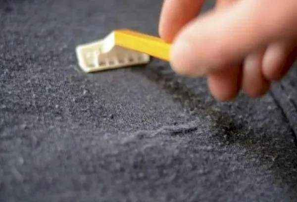Удаление шерсти с одежды бритвой