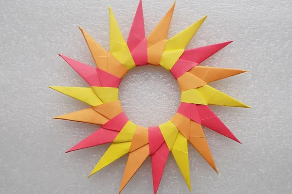 Солнышко в технике оригами